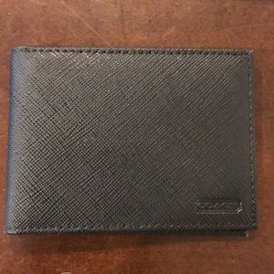 Coach removable part from wallet